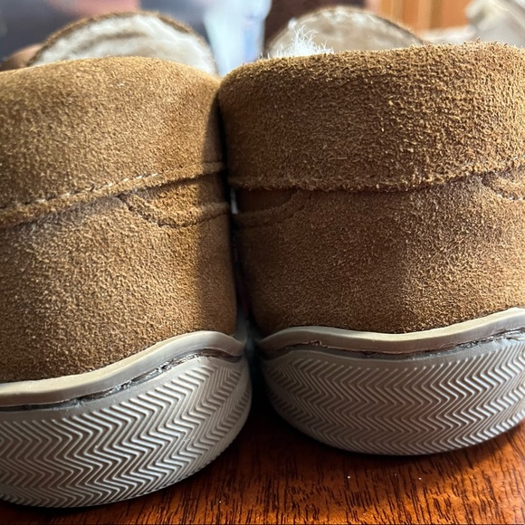 EUC My Slippers Women’s Moccasin Slippers Chestnut size 8KC - Picture 4 of 6